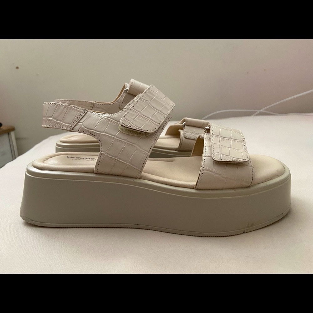 Vagabond Cream Platform Sandals - Picture 2 of 7